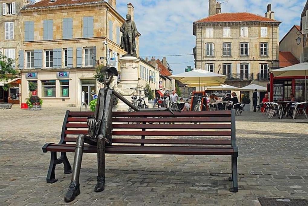 Appartement Proche Des Remparts Лангр Екстериор снимка
